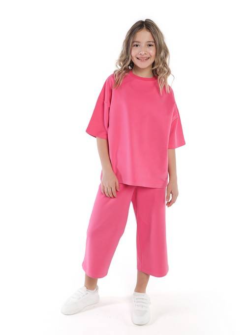 Костюм (футболка/капри)