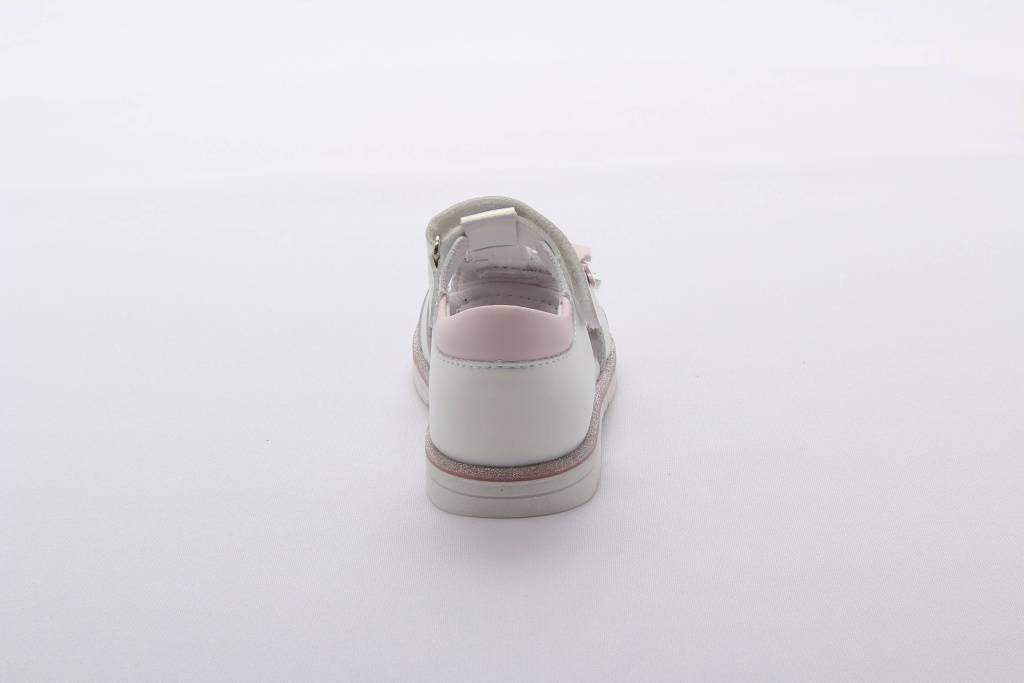 Сандалии закрытые