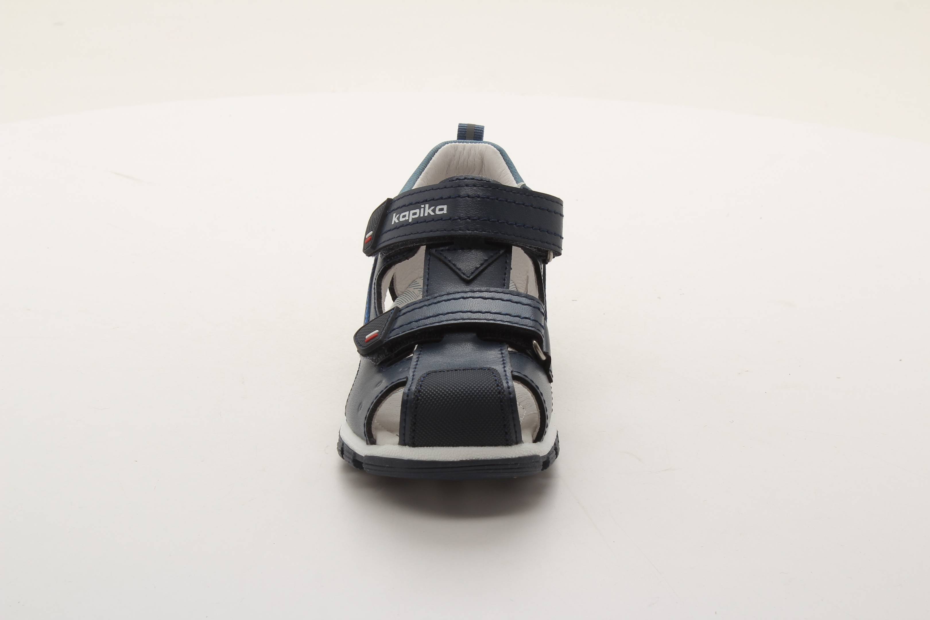 Сандалии закрытые