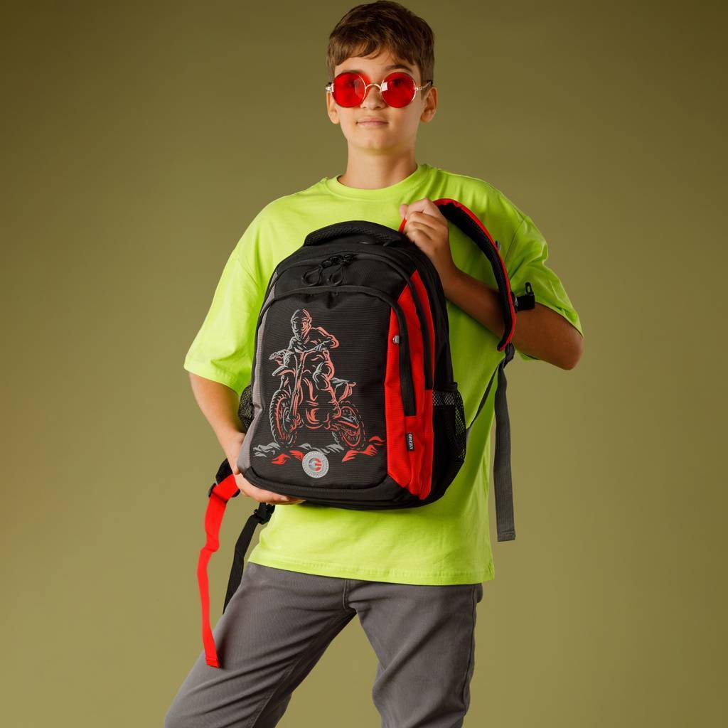 Рюкзак школьный