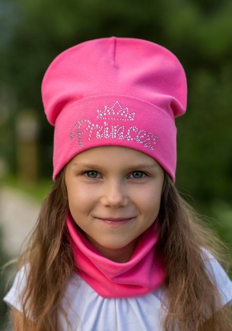 Шапка с отворотом трикотажная