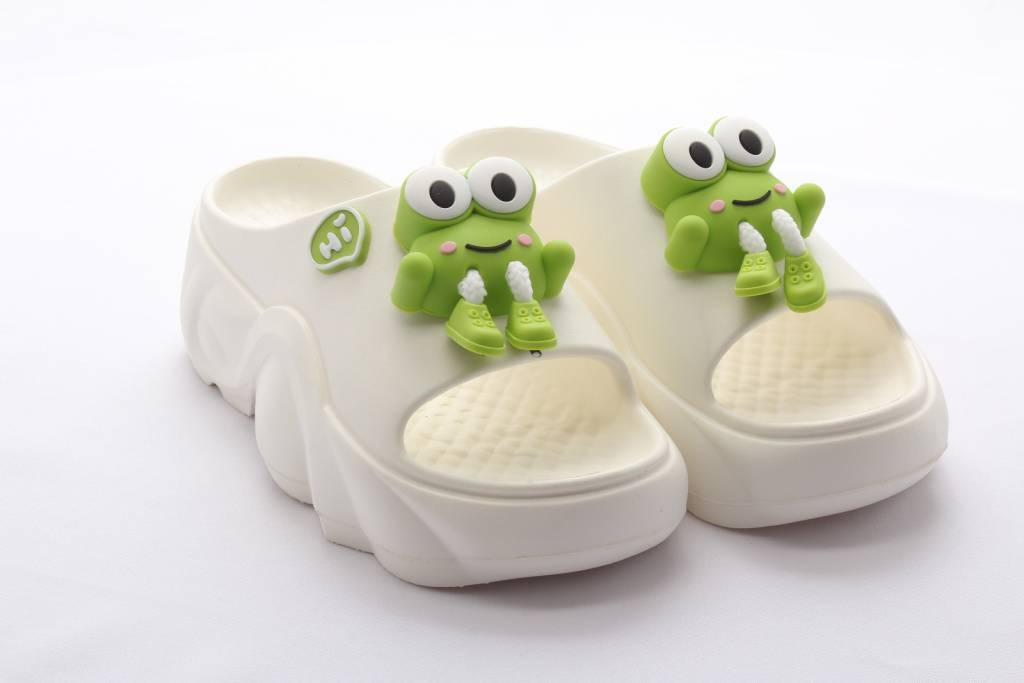 Обувь пляжная