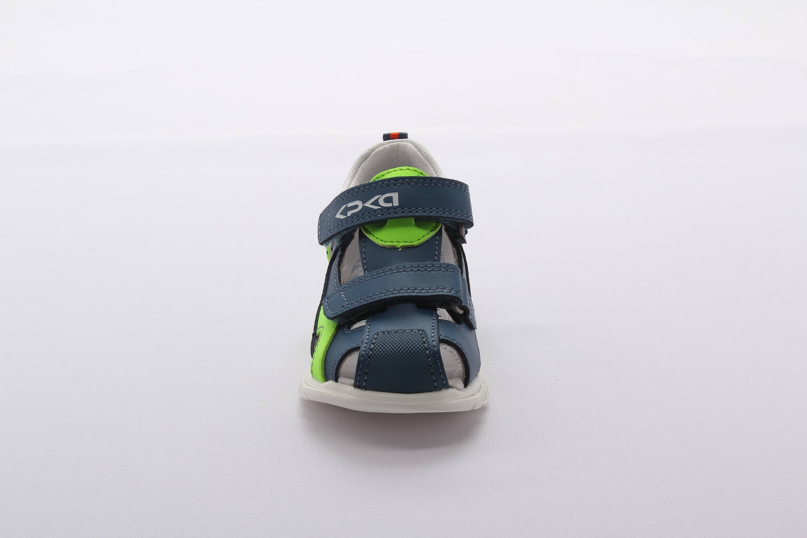 Сандалии закрытые