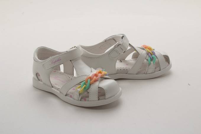 Сандалии закрытые