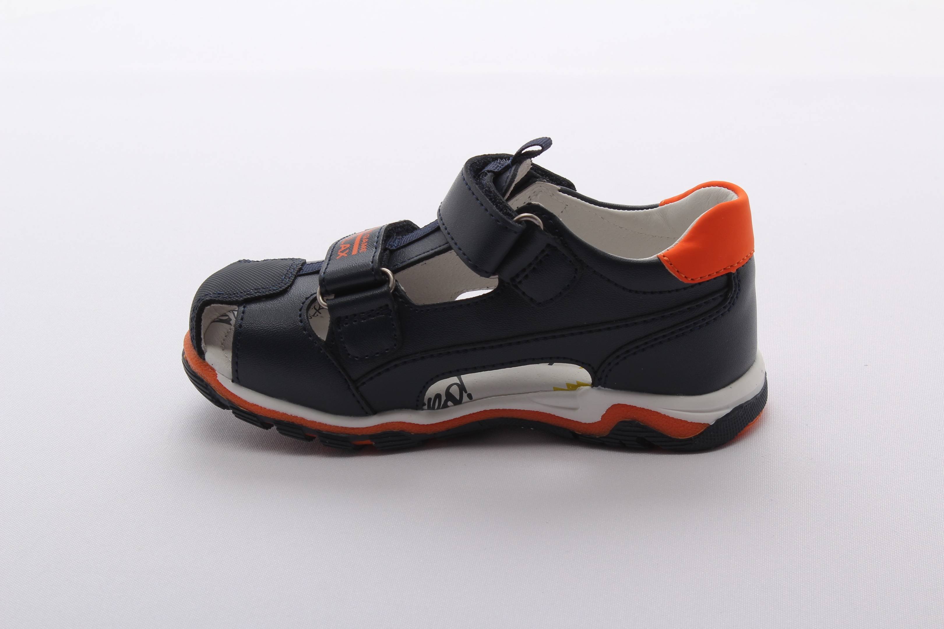 Сандалии закрытые