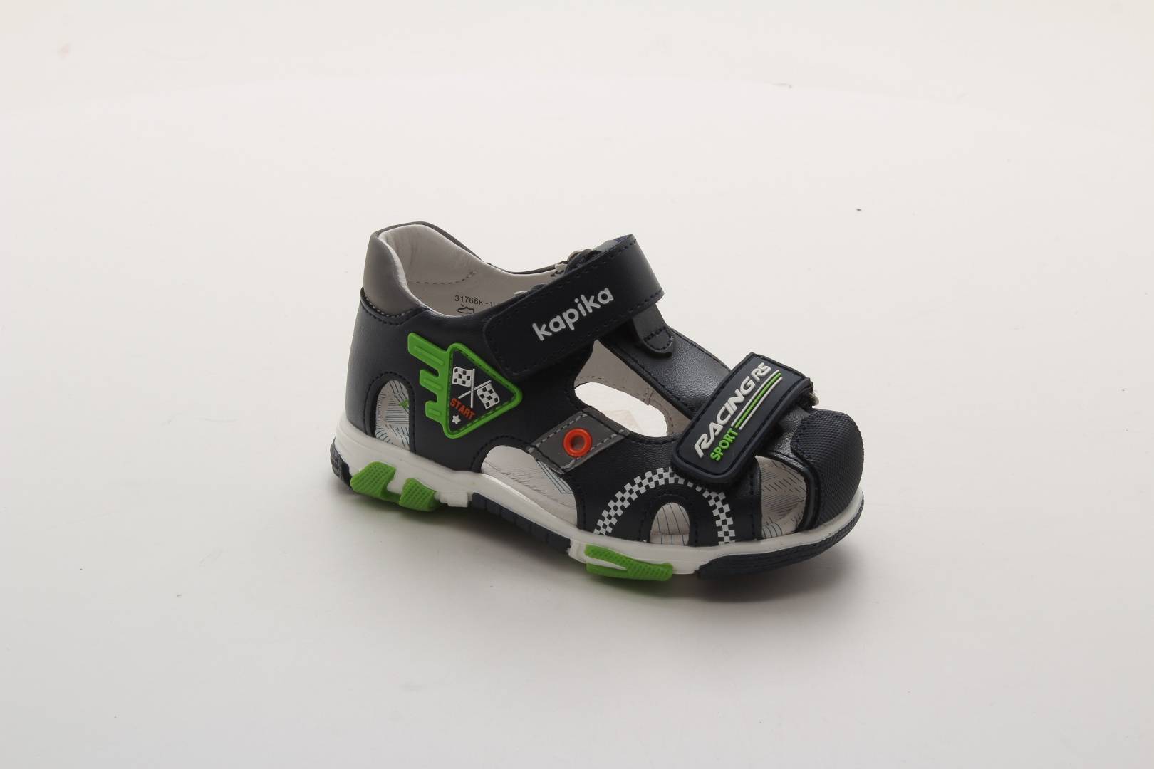 Сандалии закрытые