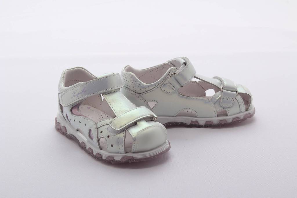 Сандалии закрытые