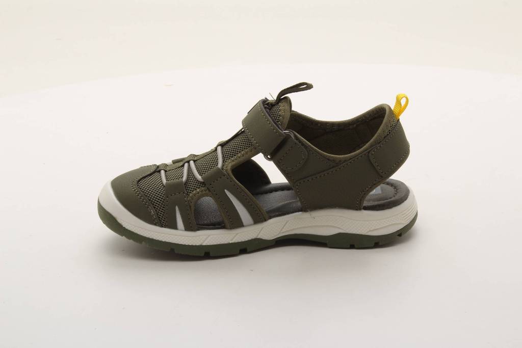 Сандалии закрытые