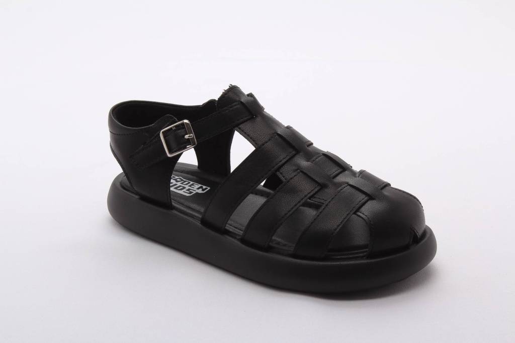 Сандалии закрытые