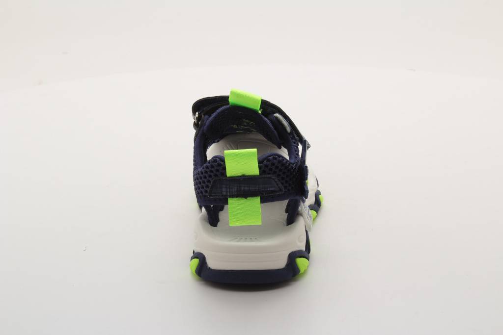 Сандалии закрытые